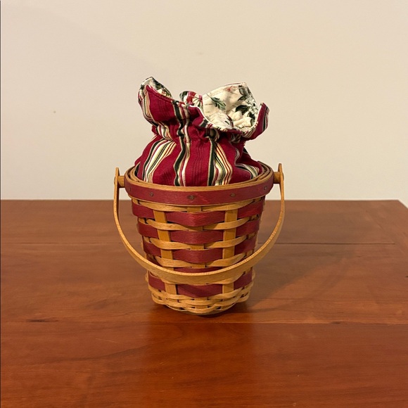 2007 Longaberger Tree Trimming Collection Peppermint Stripe basket - Picture 6 of 7